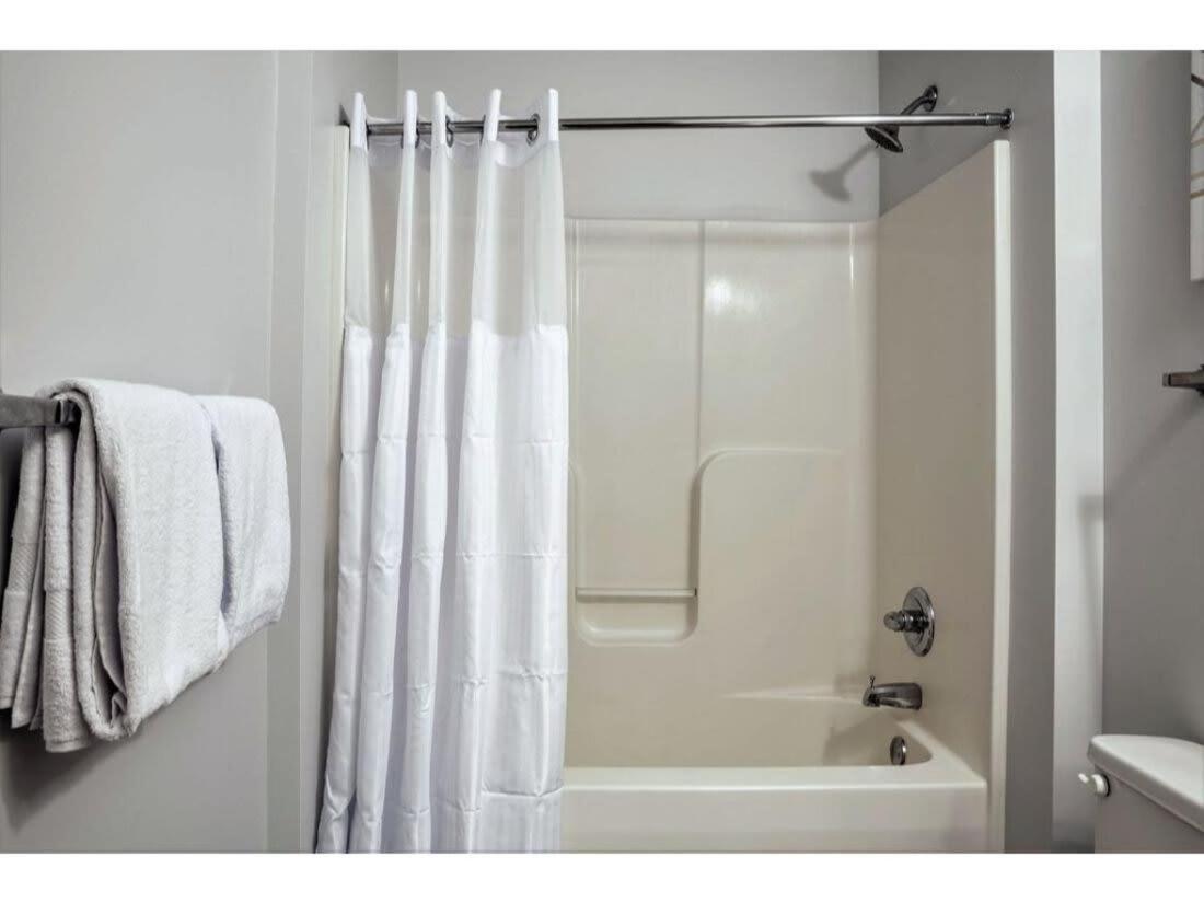 Bold 2Br 2Ba In The Block Apartment By Cozysuites! Indianapolis Bagian luar foto